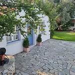 Tellina Skiathos Town